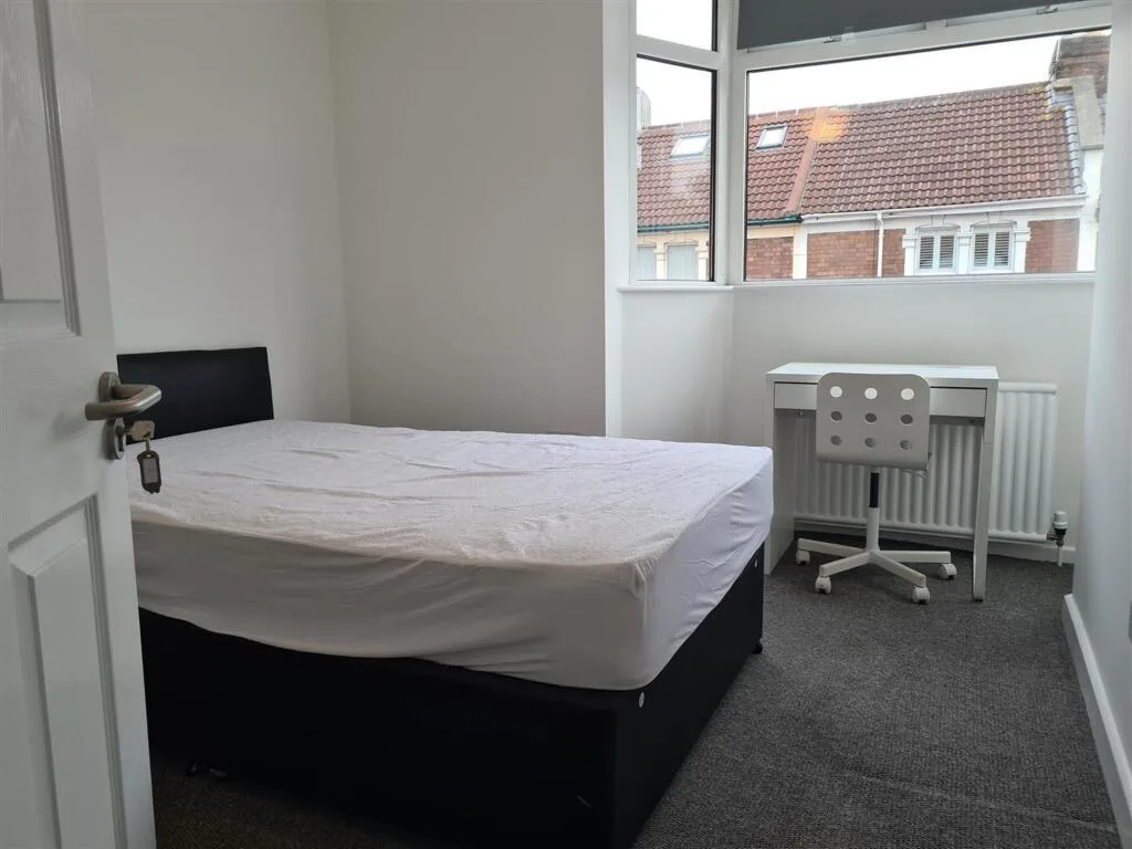 1 bedroom house share for rent