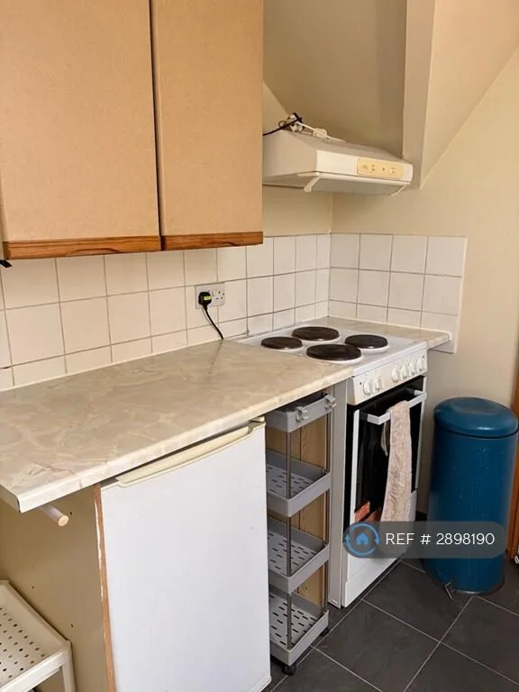 Studio flat for rent