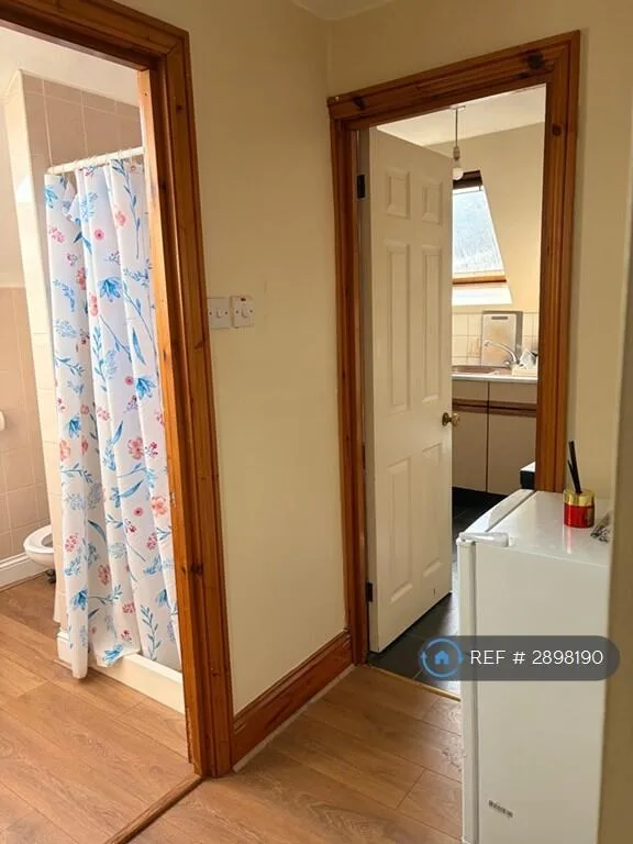 Studio flat for rent