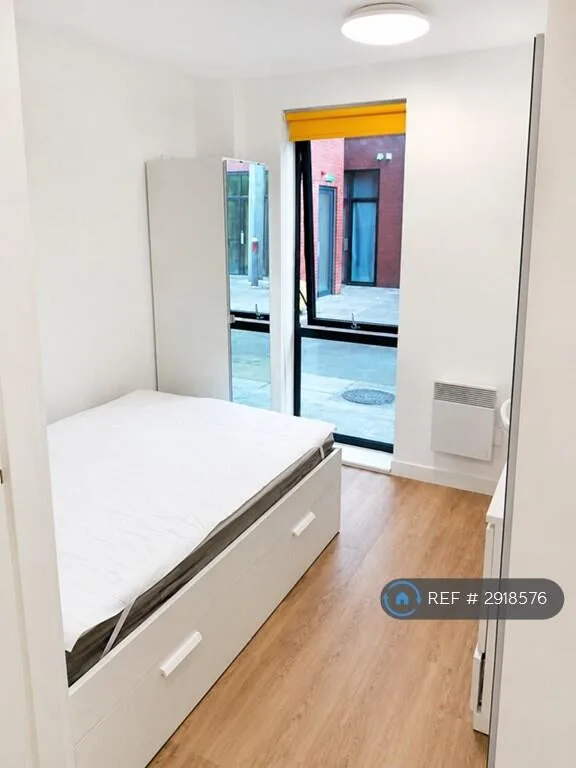 1 bedroom flat share for rent