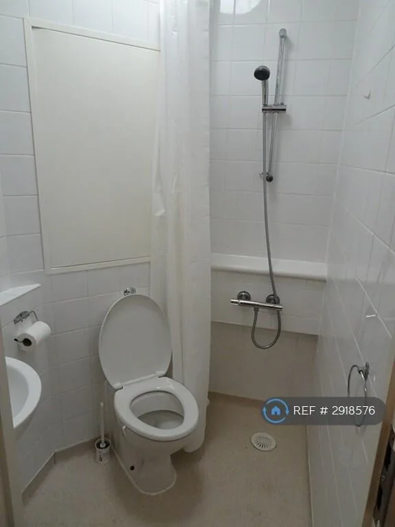 1 bedroom flat share for rent