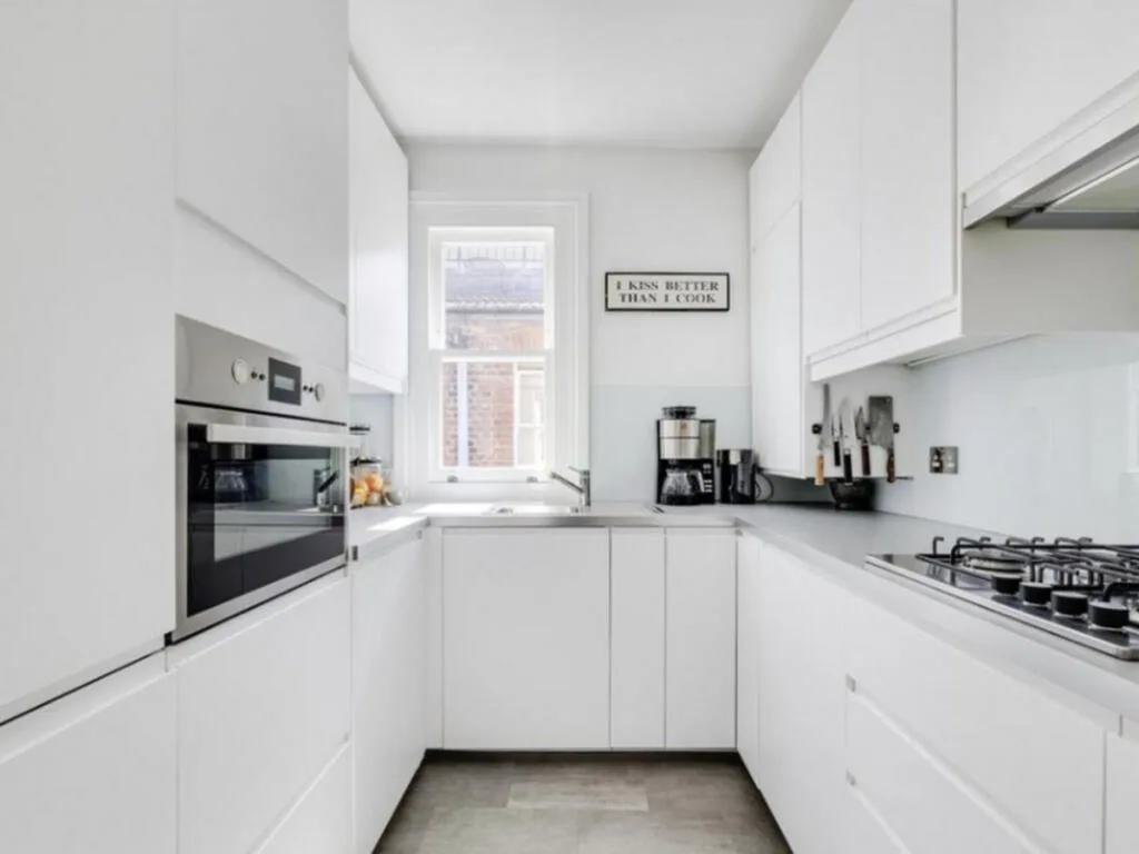 3 bedroom maisonette for rent