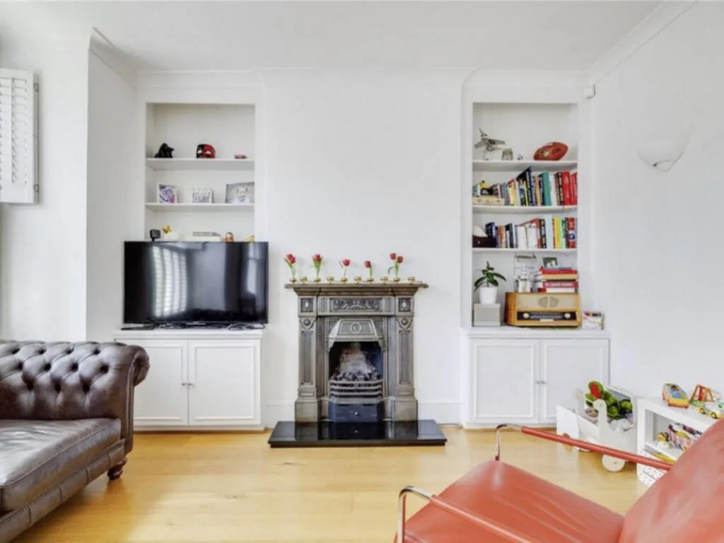 3 bedroom maisonette for rent