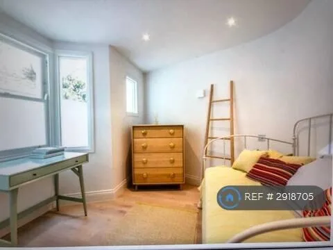 3 bedroom maisonette for rent