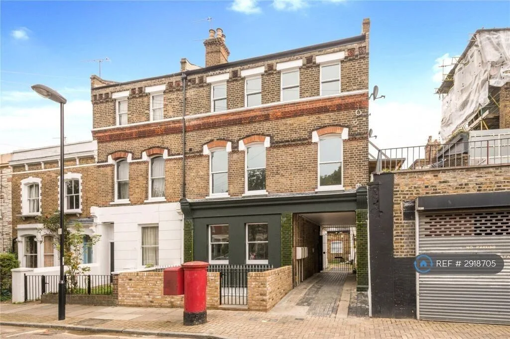 3 bedroom maisonette for rent