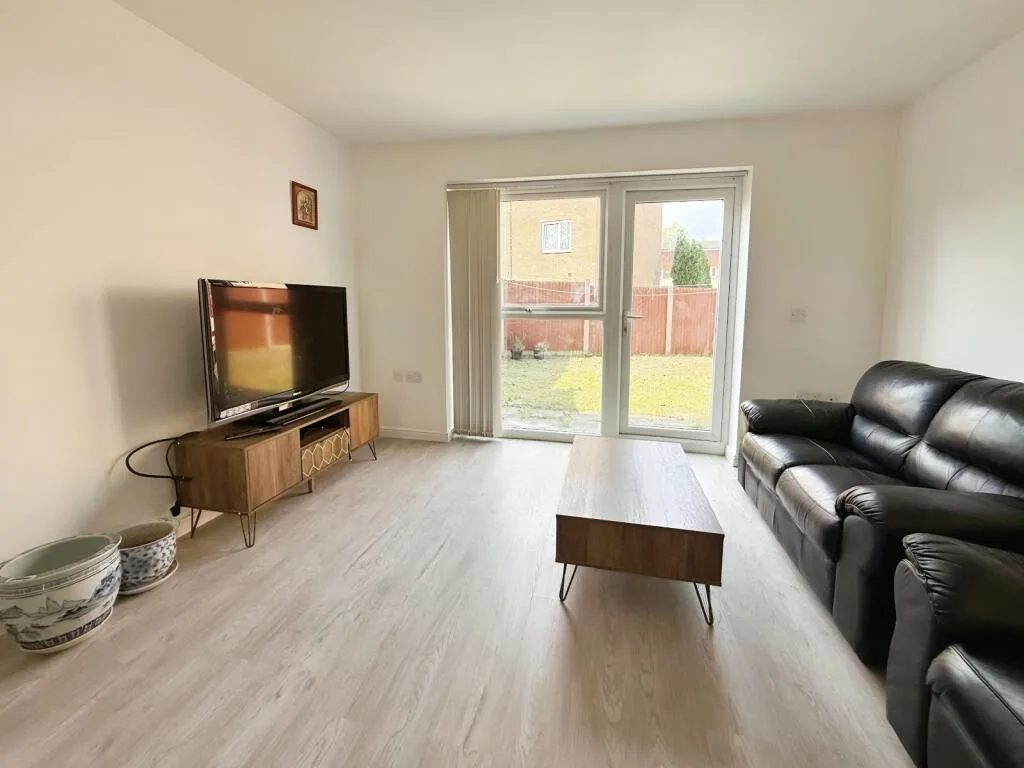 2 bedroom end of terrace house for rent