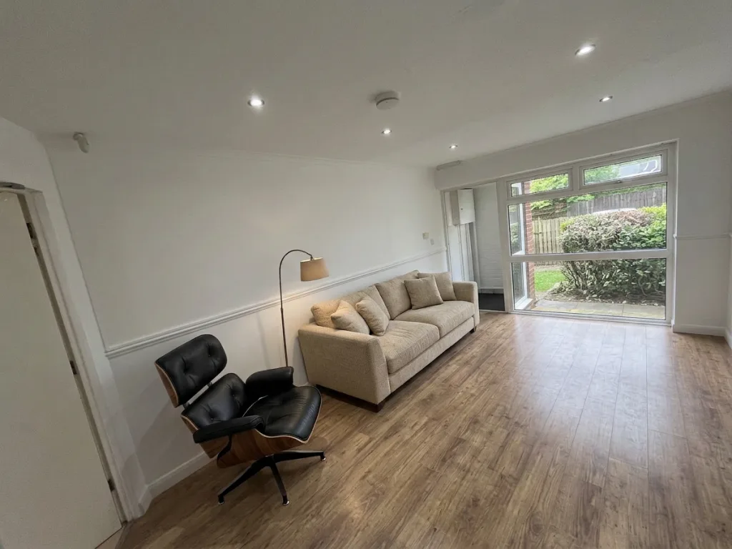 2 bedroom house for rent