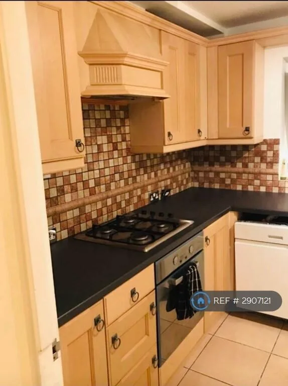 3 bedroom flat for rent