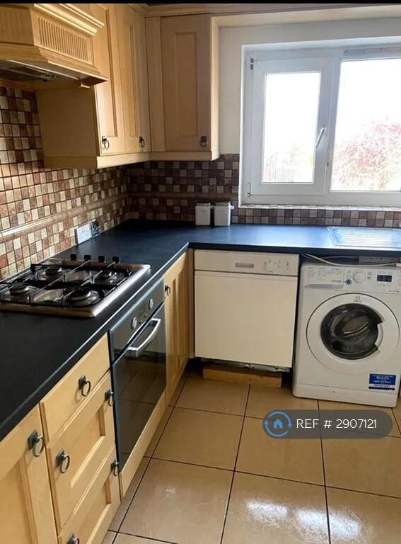 3 bedroom flat for rent