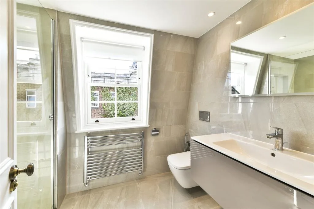 4 bedroom terraced house for rent