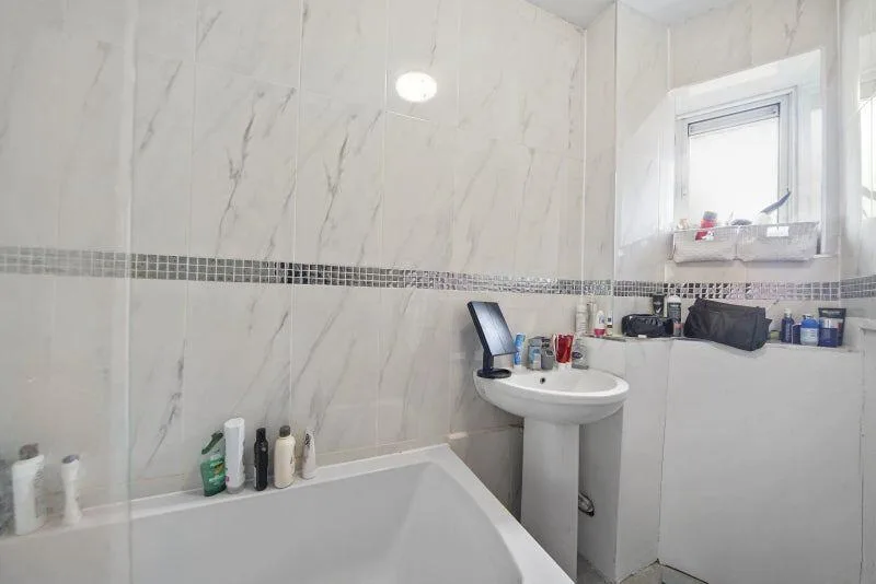 4 bedroom flat for rent