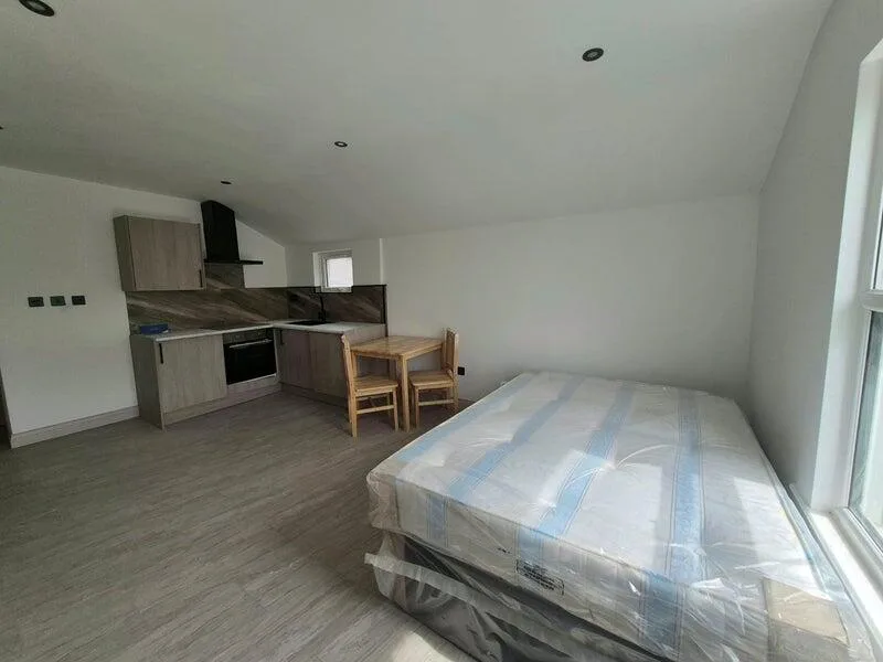 Studio flat for rent