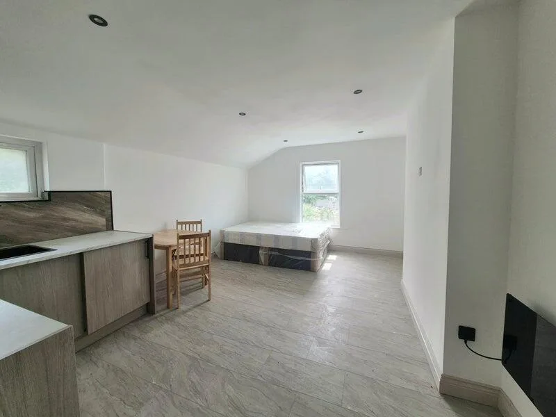 Studio flat for rent
