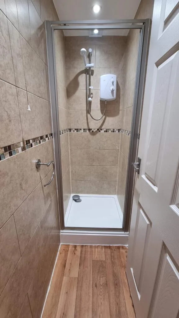 4 bedroom semi-detached house for rent