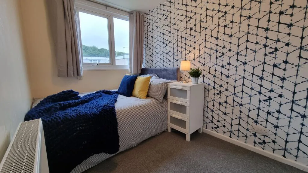 4 bedroom semi-detached house for rent