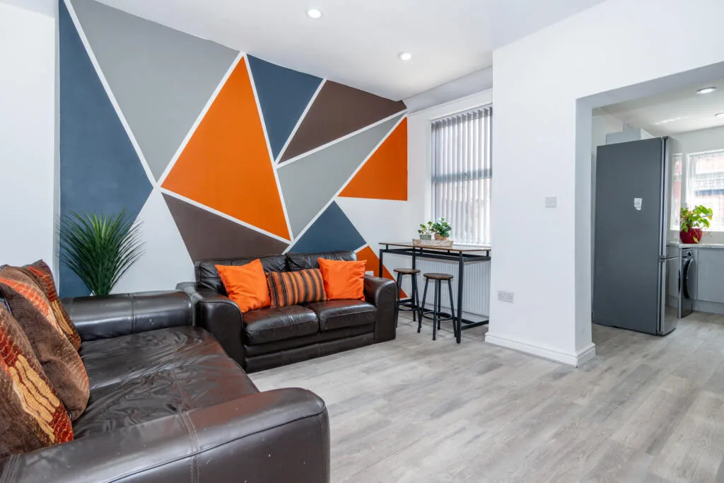 4 bedroom end of terrace house for rent