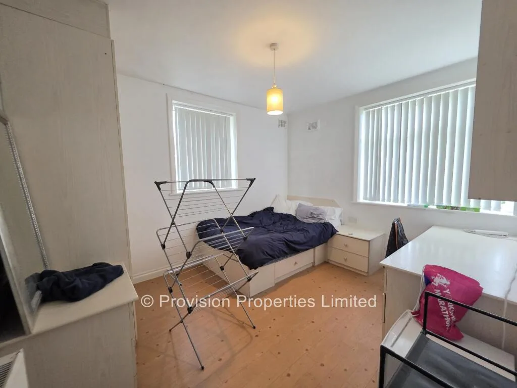 4 bedroom terraced house for rent