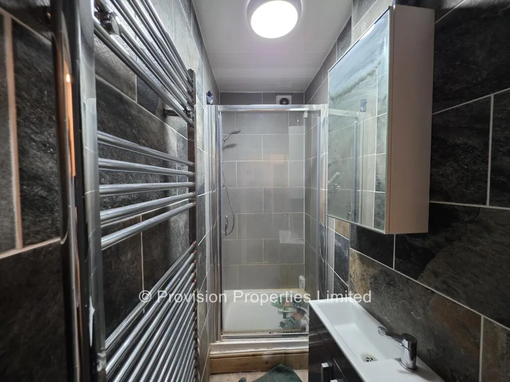 4 bedroom terraced house for rent