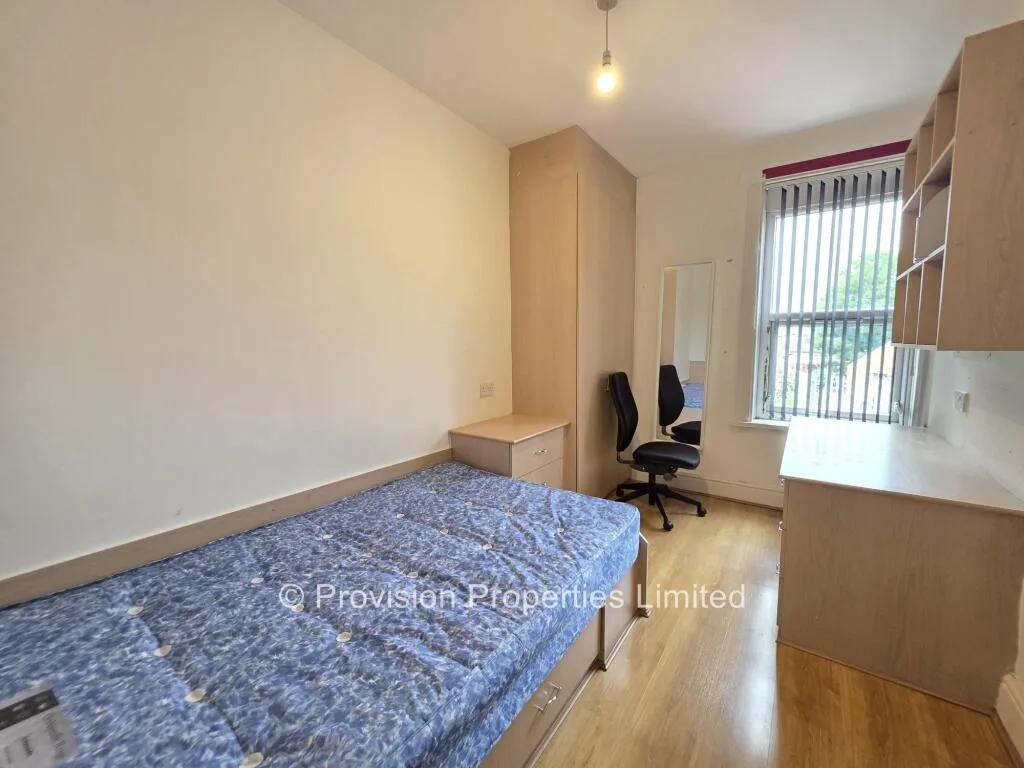 4 bedroom terraced house for rent