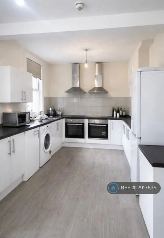 1 bedroom house share for rent