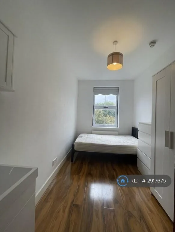 1 bedroom house share for rent