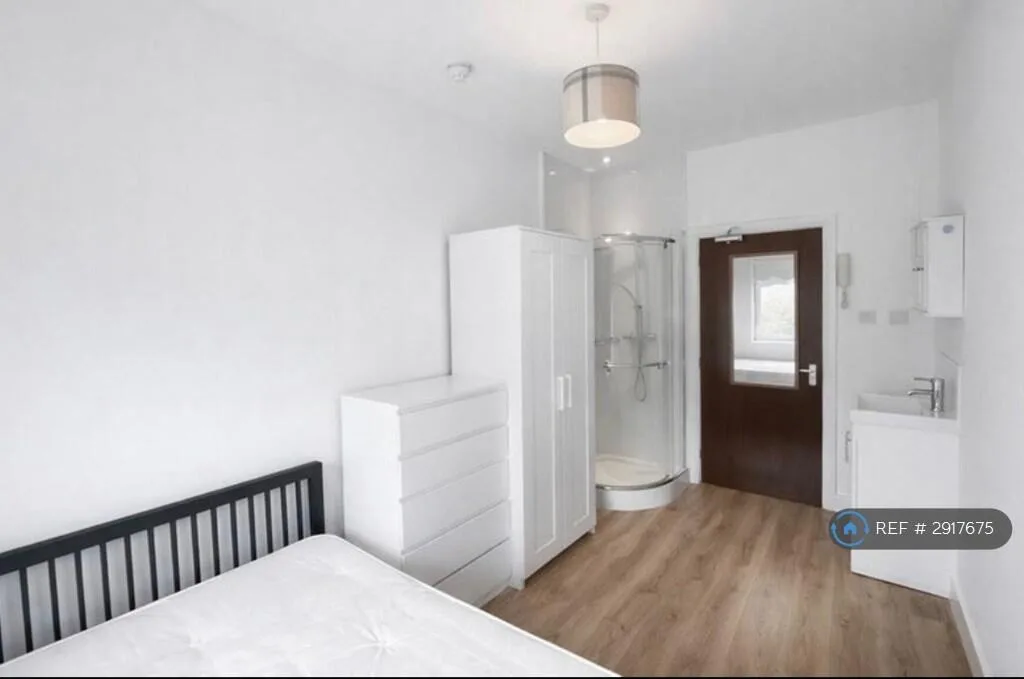 1 bedroom house share for rent
