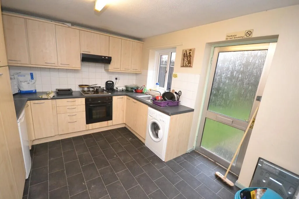 3 bedroom semi-detached house for rent
