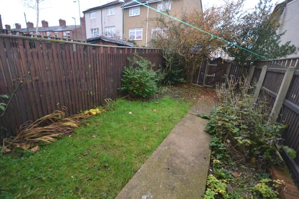 3 bedroom semi-detached house for rent