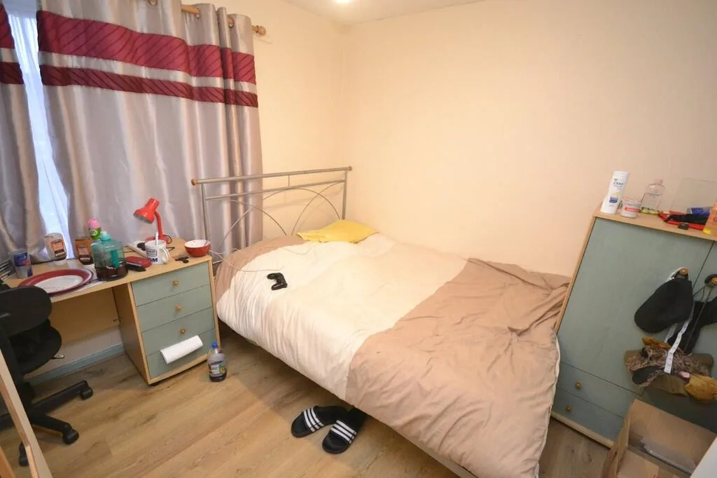 3 bedroom semi-detached house for rent