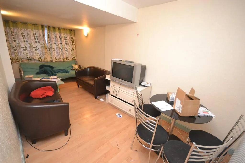 3 bedroom semi-detached house for rent
