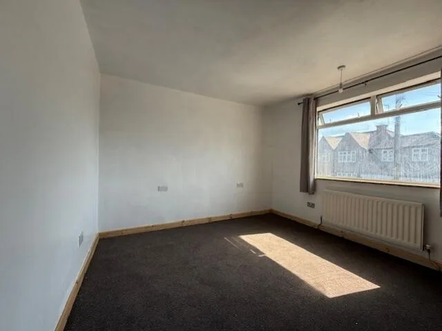 2 bedroom maisonette for rent