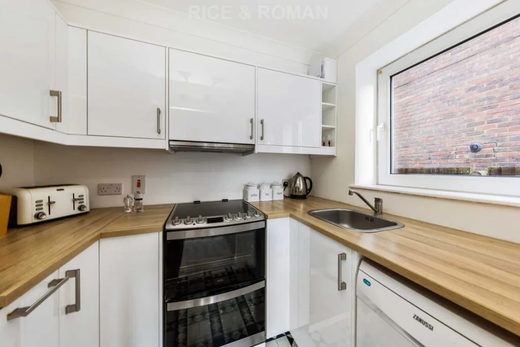 1 bedroom retirement property for rent