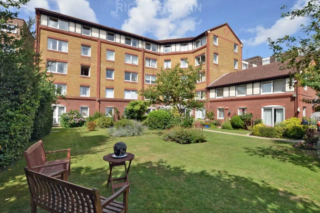 1 bedroom retirement property for rent