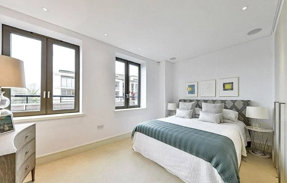 5 bedroom terraced house for rent