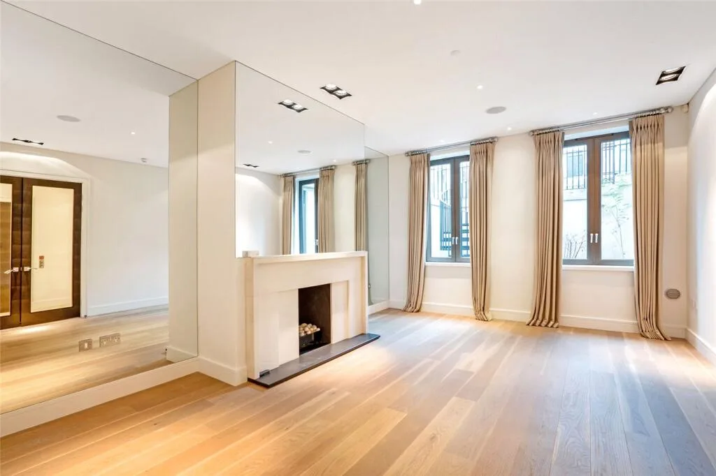 5 bedroom terraced house for rent