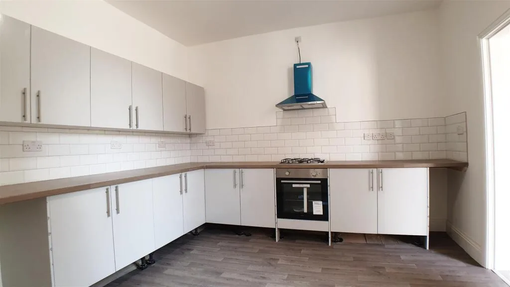 1 bedroom house share for rent