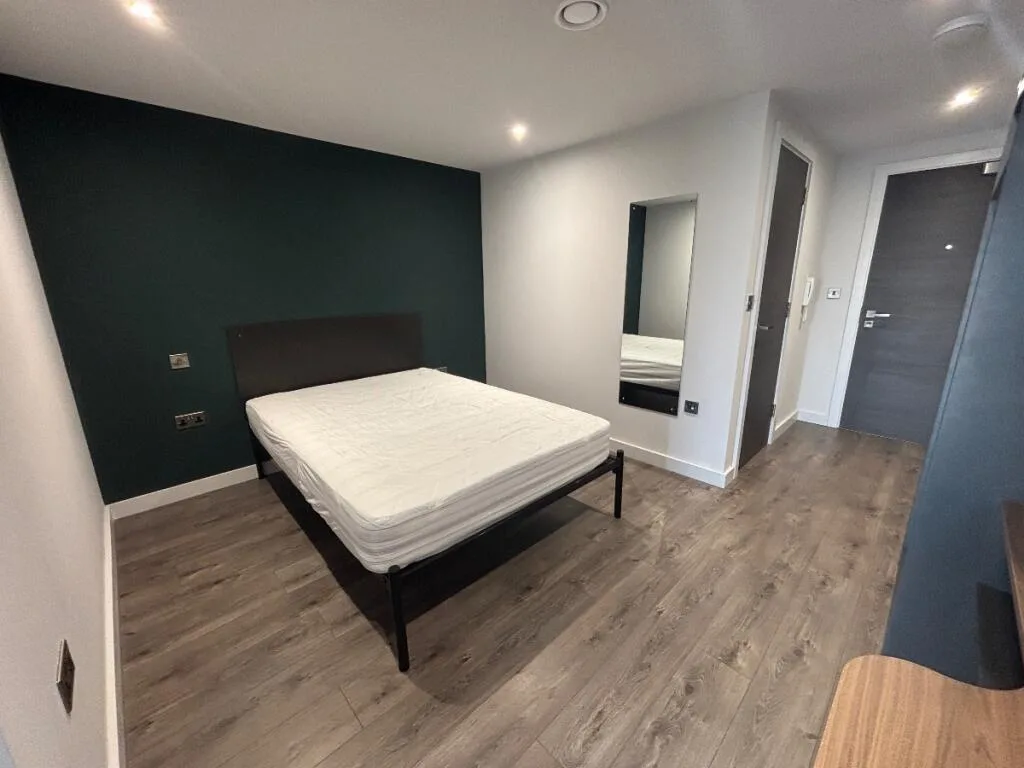 Studio flat for rent