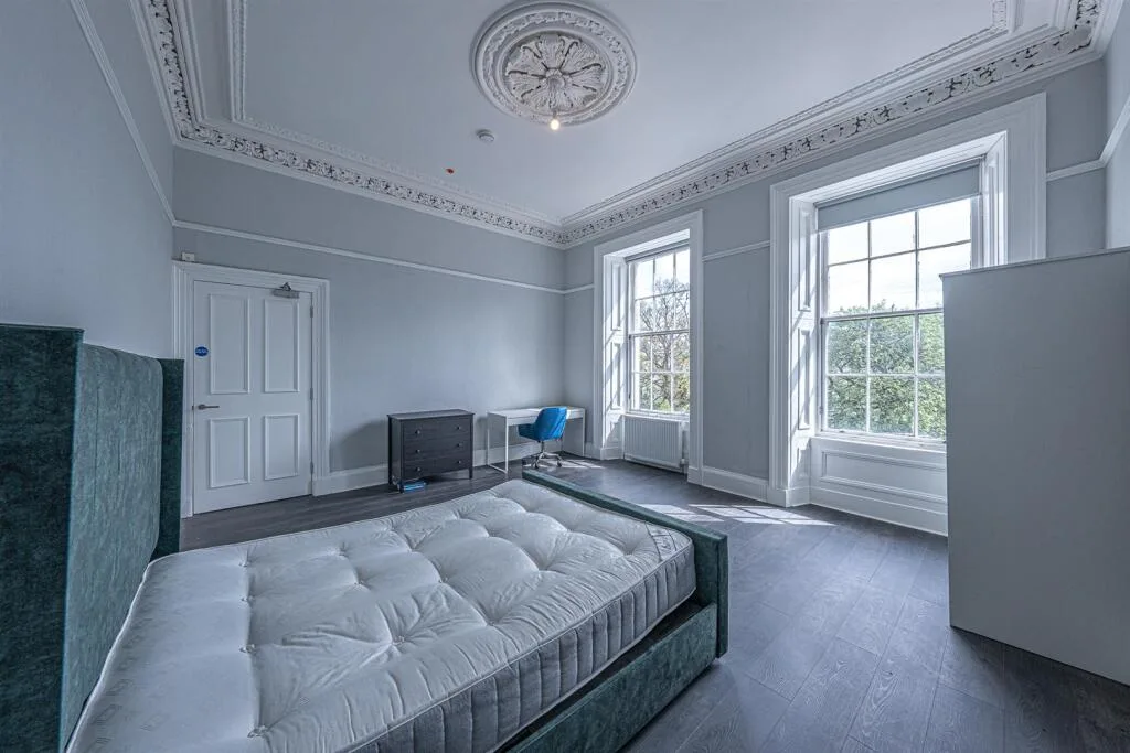 4 bedroom flat for rent