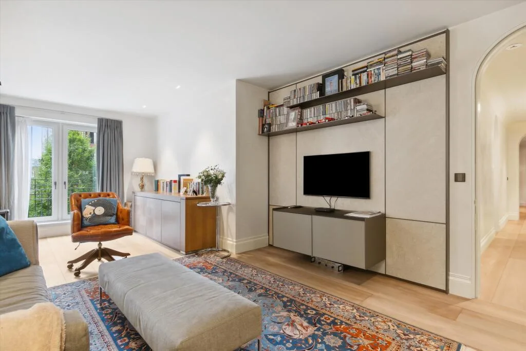 4 bedroom flat for rent