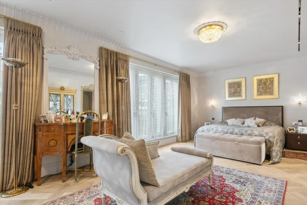 4 bedroom flat for rent