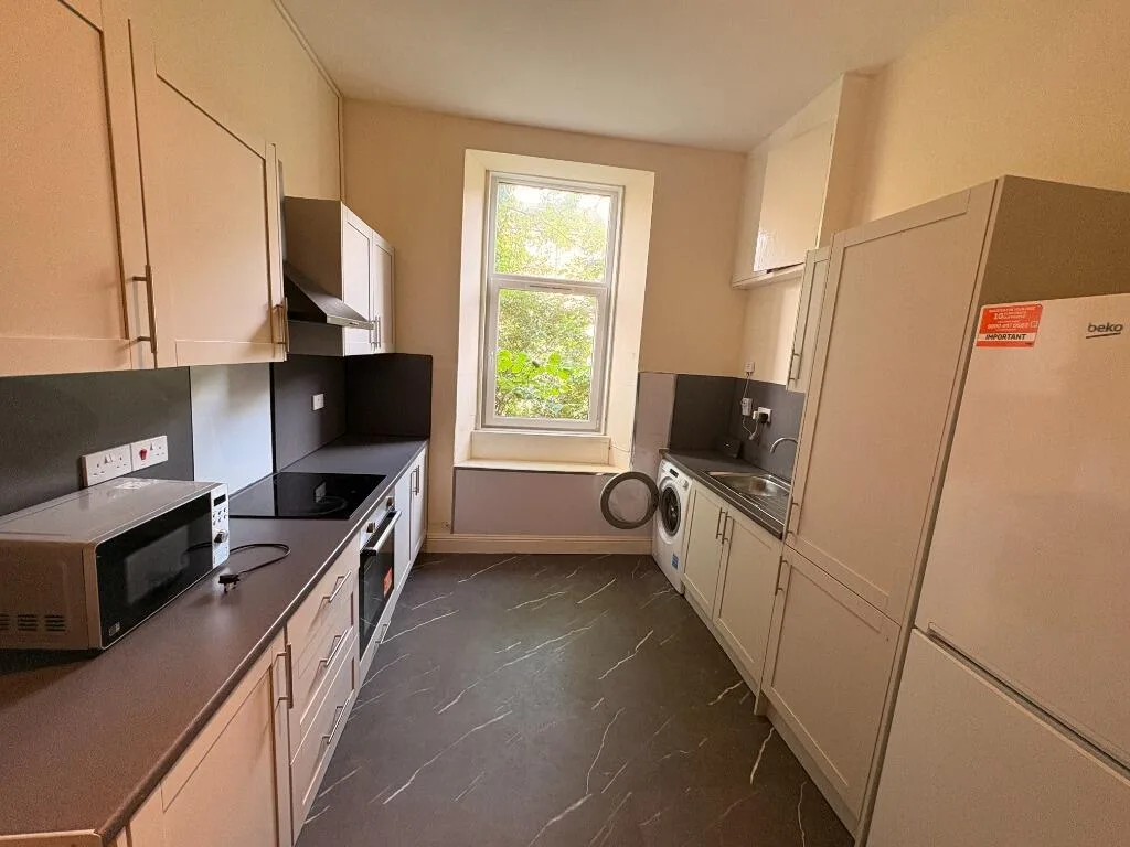 3 bedroom flat for rent