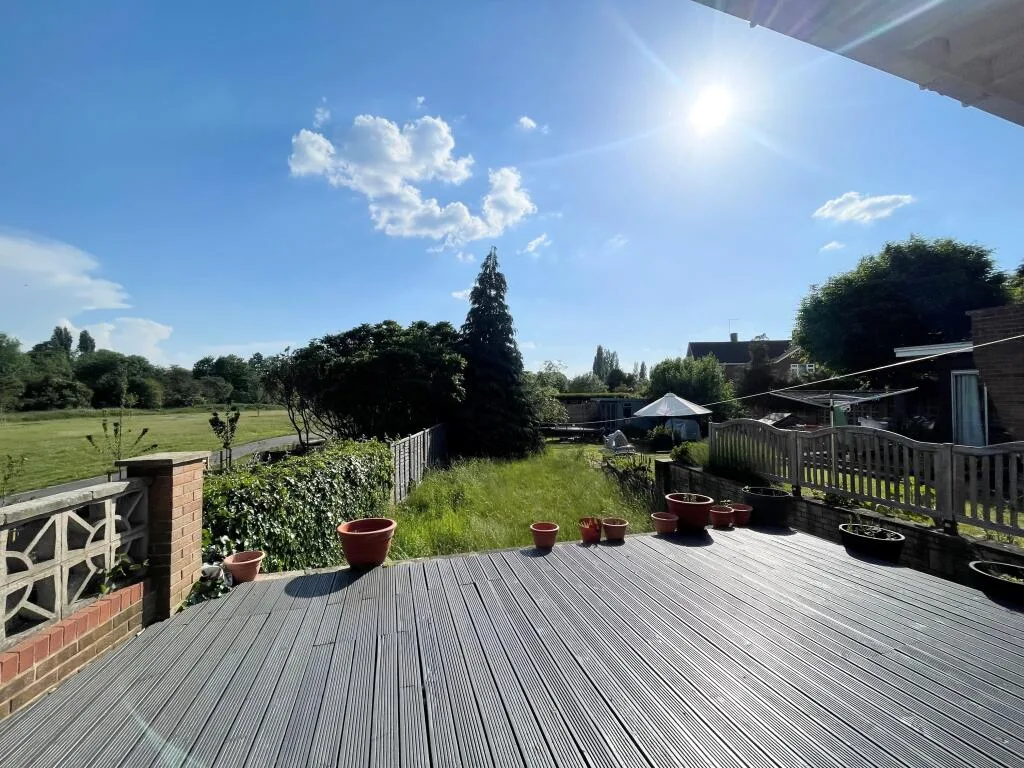 2 bedroom detached house for rent