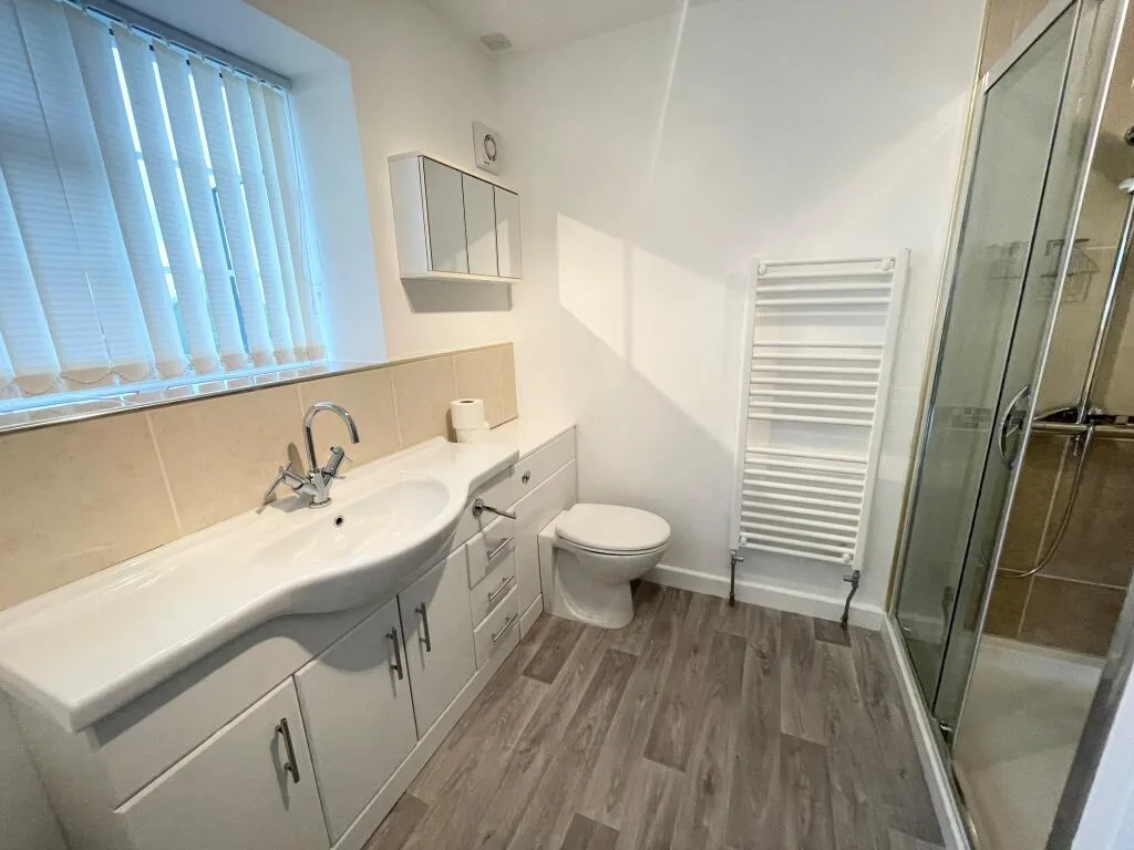 2 bedroom detached house for rent