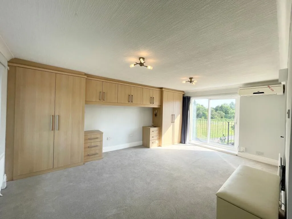 2 bedroom detached house for rent
