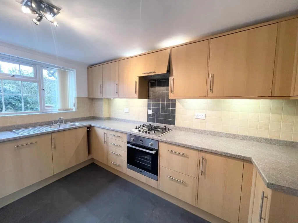 2 bedroom detached house for rent