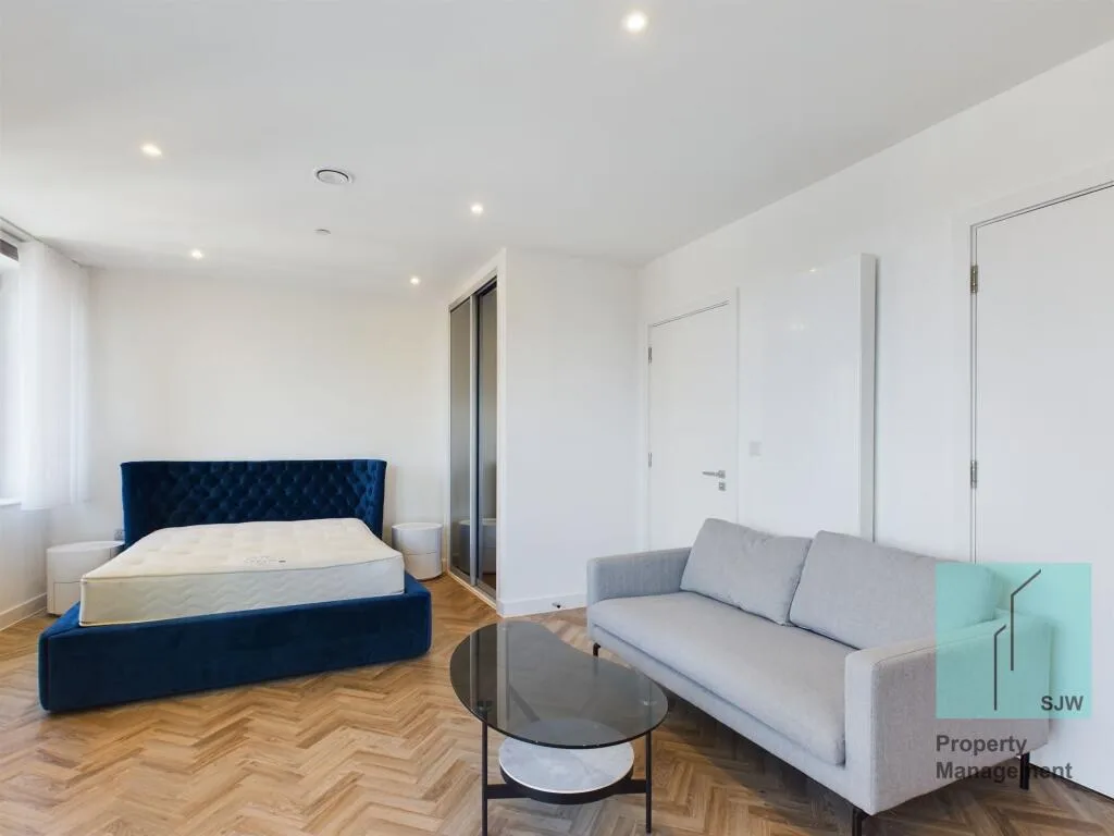 Studio apartment for rent