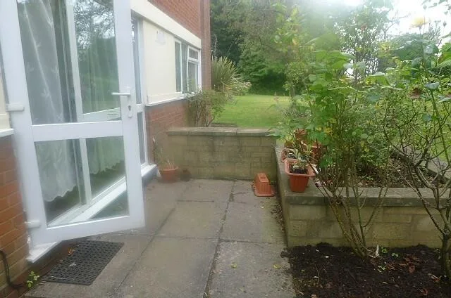 2 bedroom ground floor flat for rent