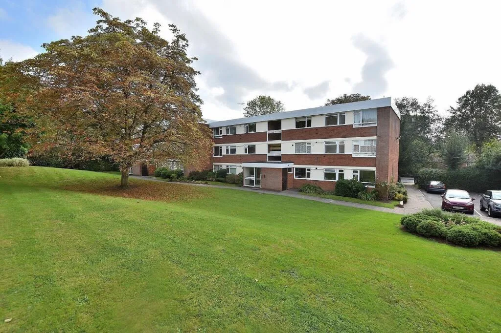 2 bedroom ground floor flat for rent