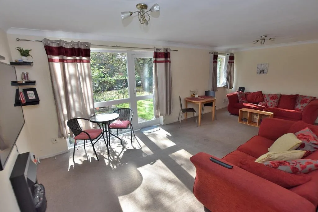 2 bedroom ground floor flat for rent