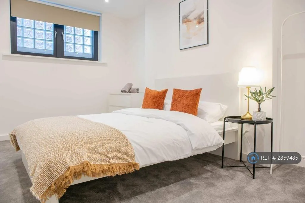 4 bedroom flat for rent